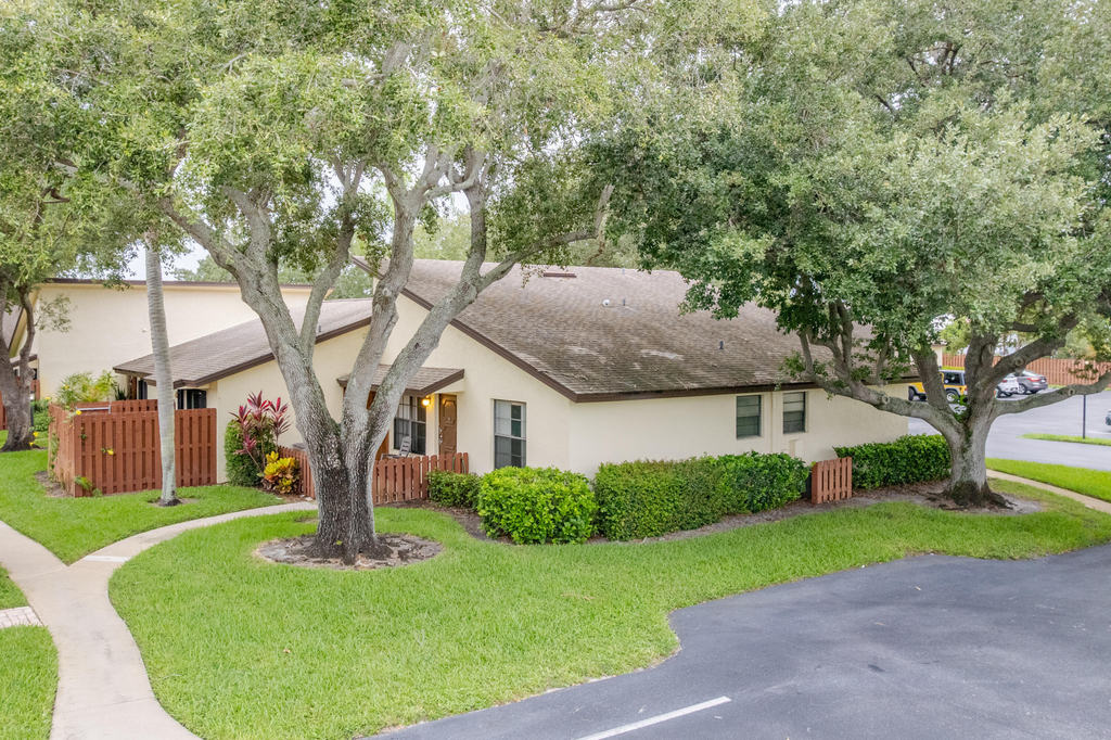 8019 Se Villa Circle - Photo 31