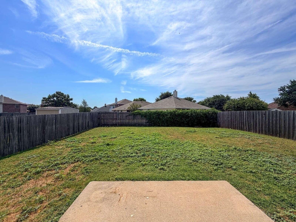 670 Horn Street - Photo 37