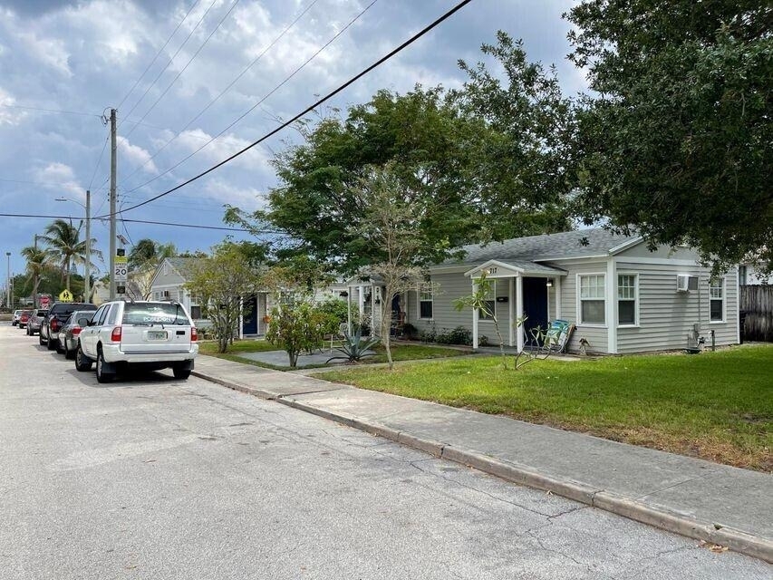 715 8th Avenue N - Photo 7