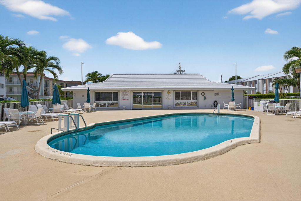 110 Shore Court - Photo 32