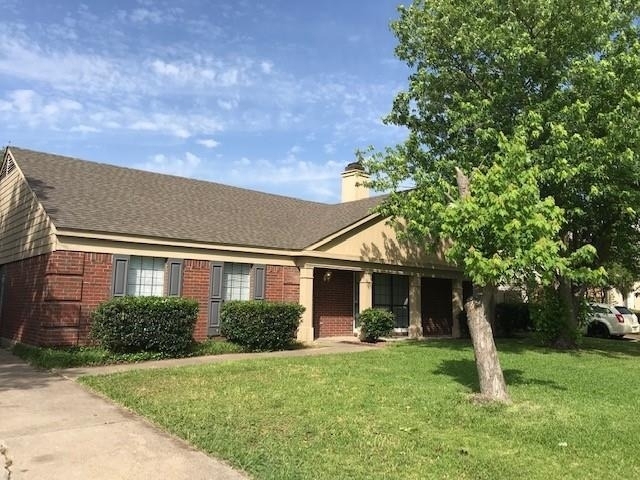 3424 Cambridge Drive - Photo 1