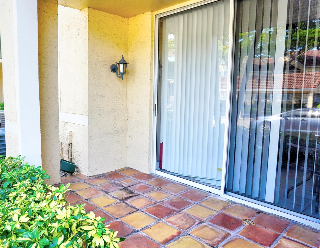 1721 Village Boulevard - Photo 4