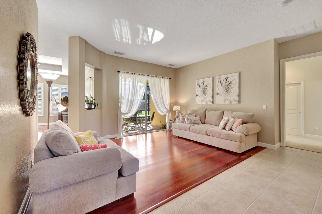 827 Sw Grand Reserves Boulevard - Photo 4