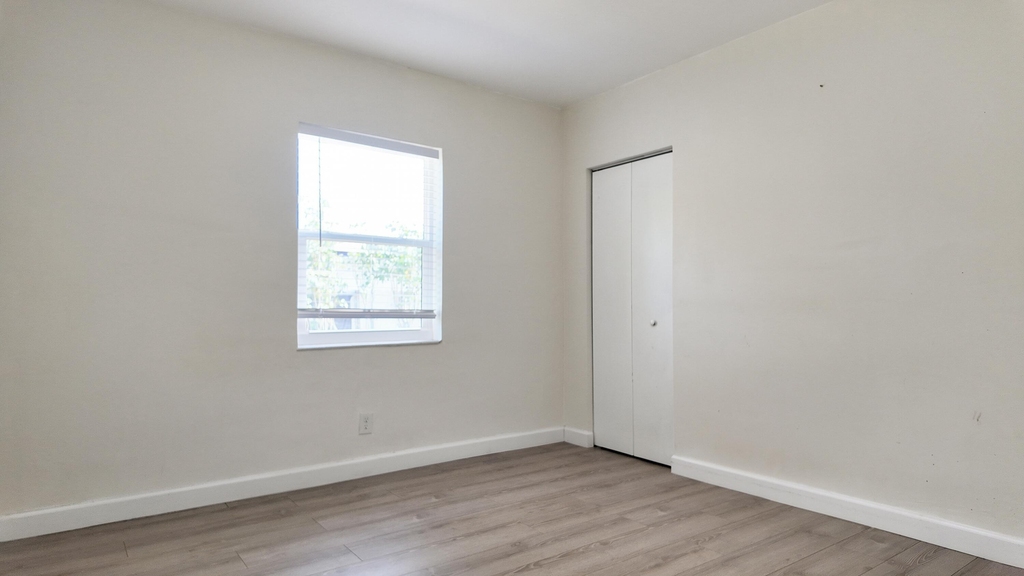 720 S 11th Street - Photo 10