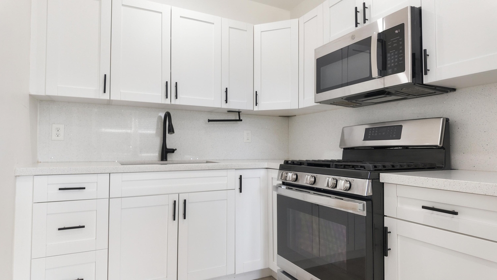 720 S 11th Street - Photo 1