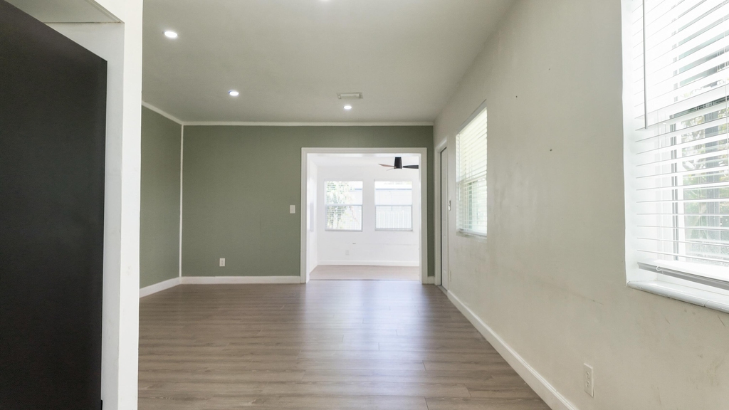 720 S 11th Street - Photo 3