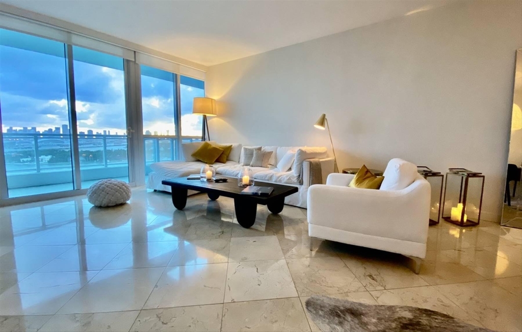 540 West Avenue - Photo 2