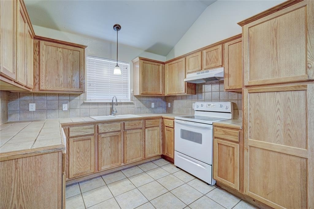 12324 Sw 5th Street - Photo 8