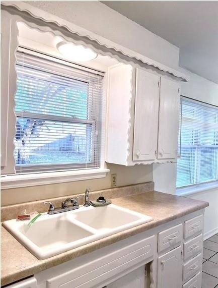 1104 N Gale Avenue - Photo 9