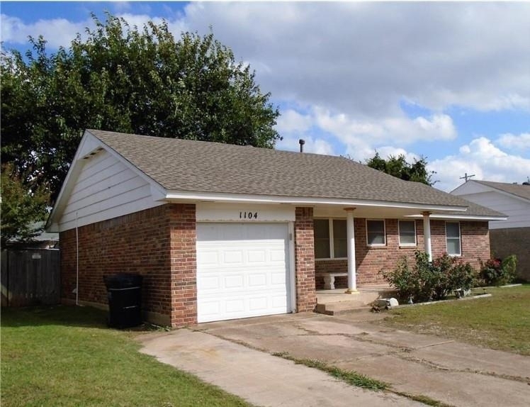 1104 N Gale Avenue - Photo 3