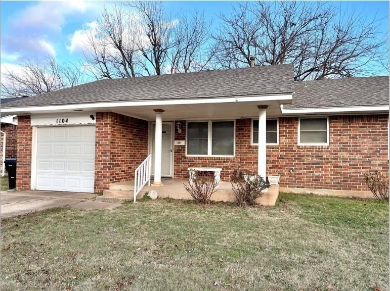 1104 N Gale Avenue - Photo 4