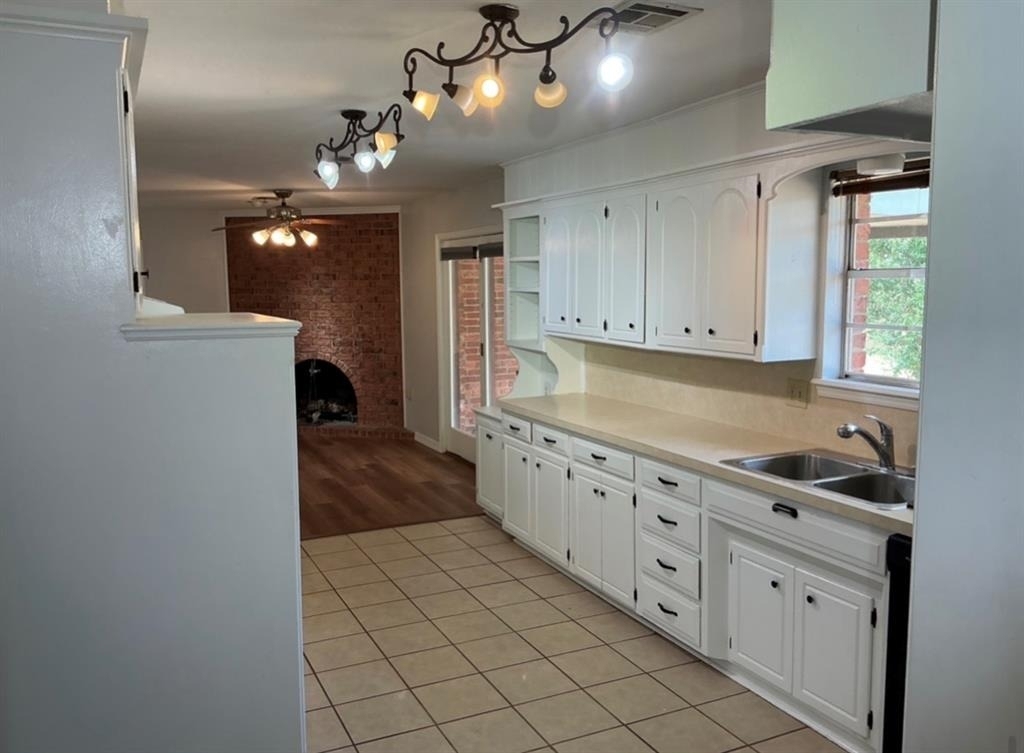 1101 Washington Street - Photo 3