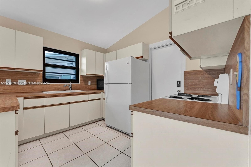 1406 Nw 8th Street - Photo 12