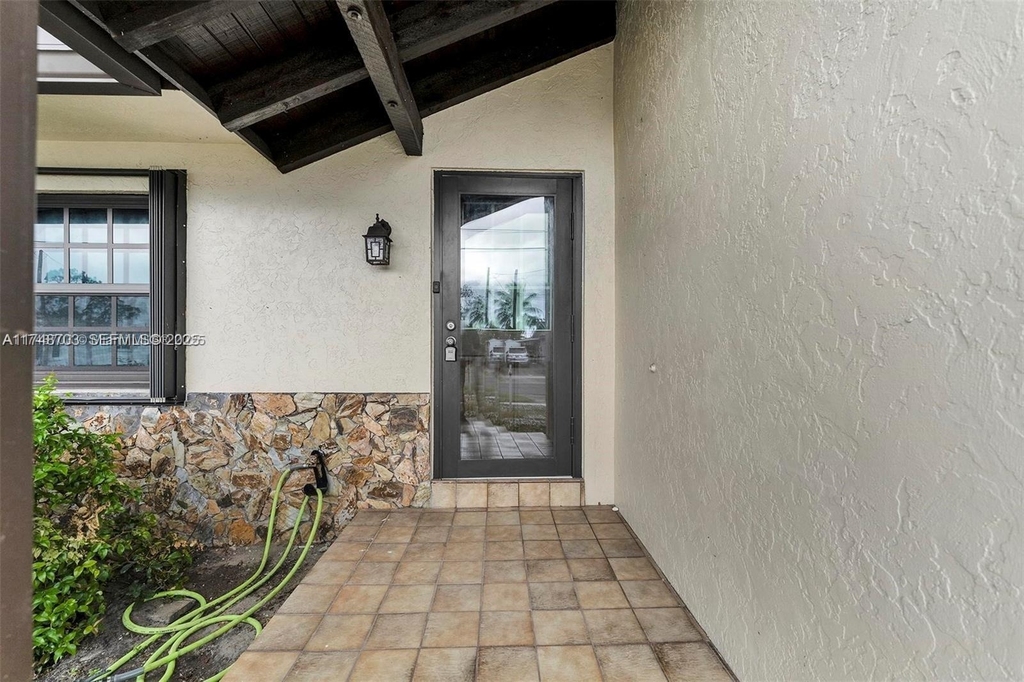 1406 Nw 8th Street - Photo 5