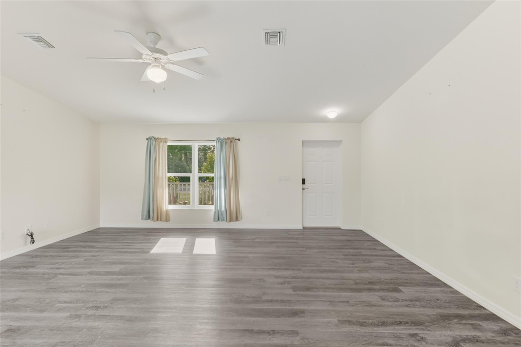 8007 Royal Court - Photo 6