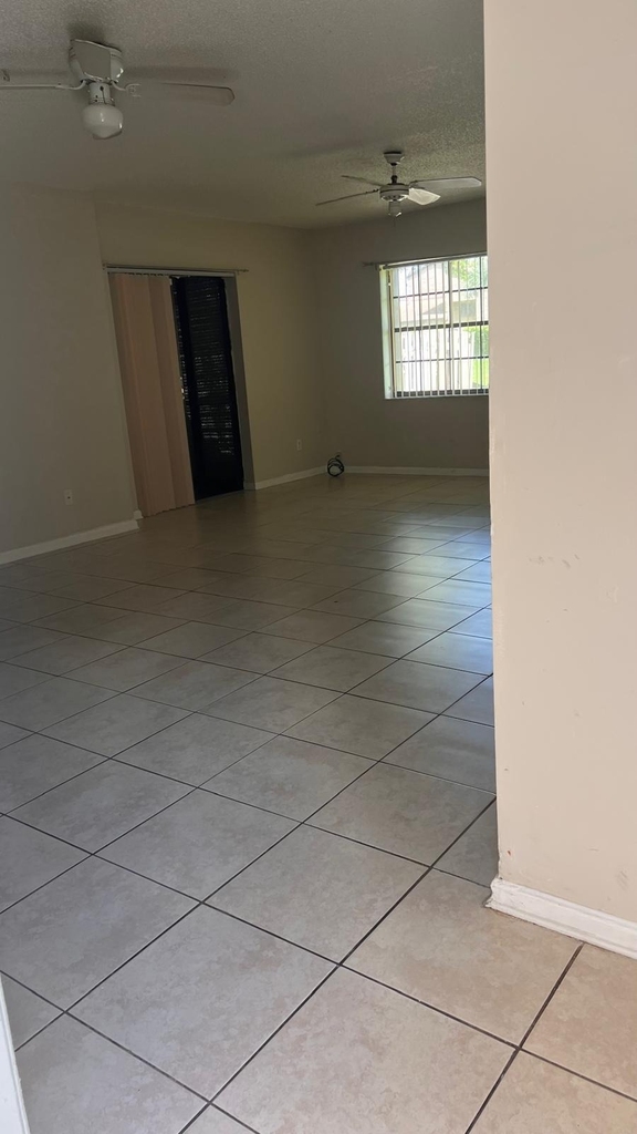 3665 Nw 94th Avenue - Photo 0