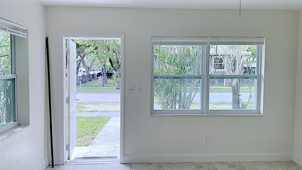 511 Se 2nd Avenue - Photo 7