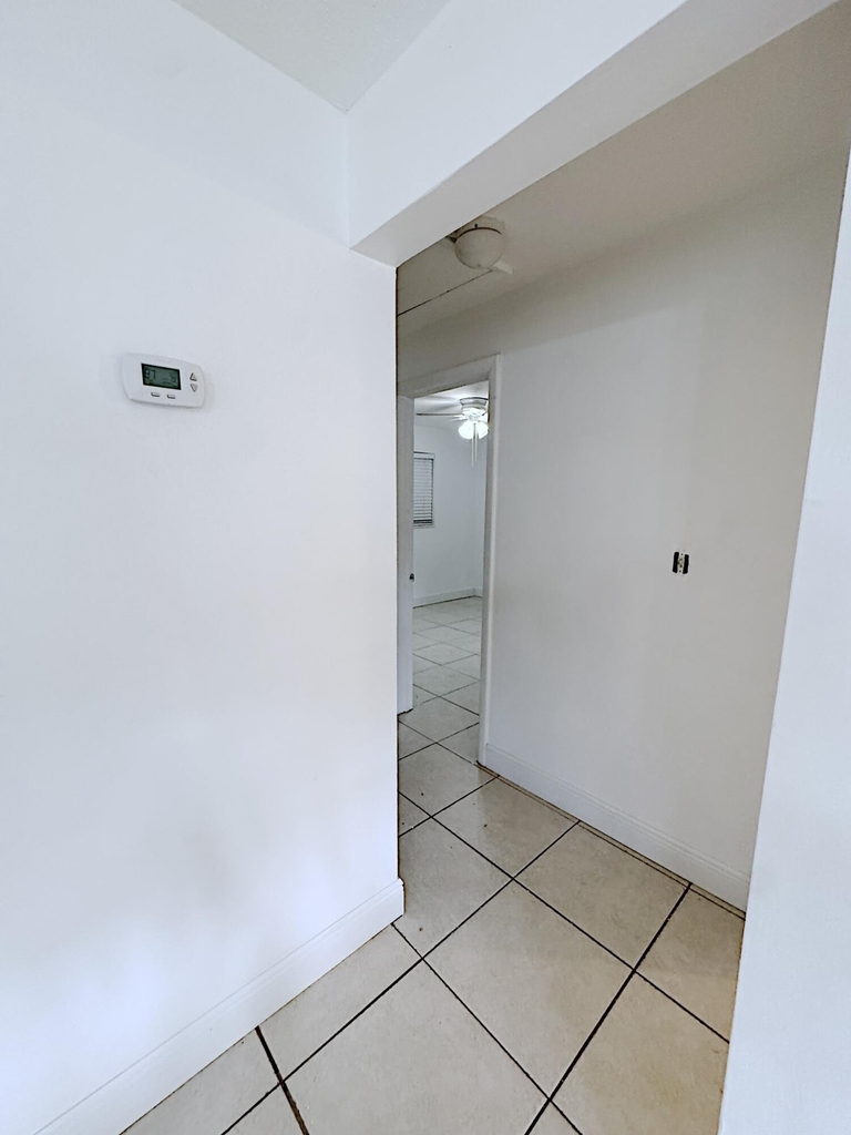202 Se 3rd Terrace - Photo 8