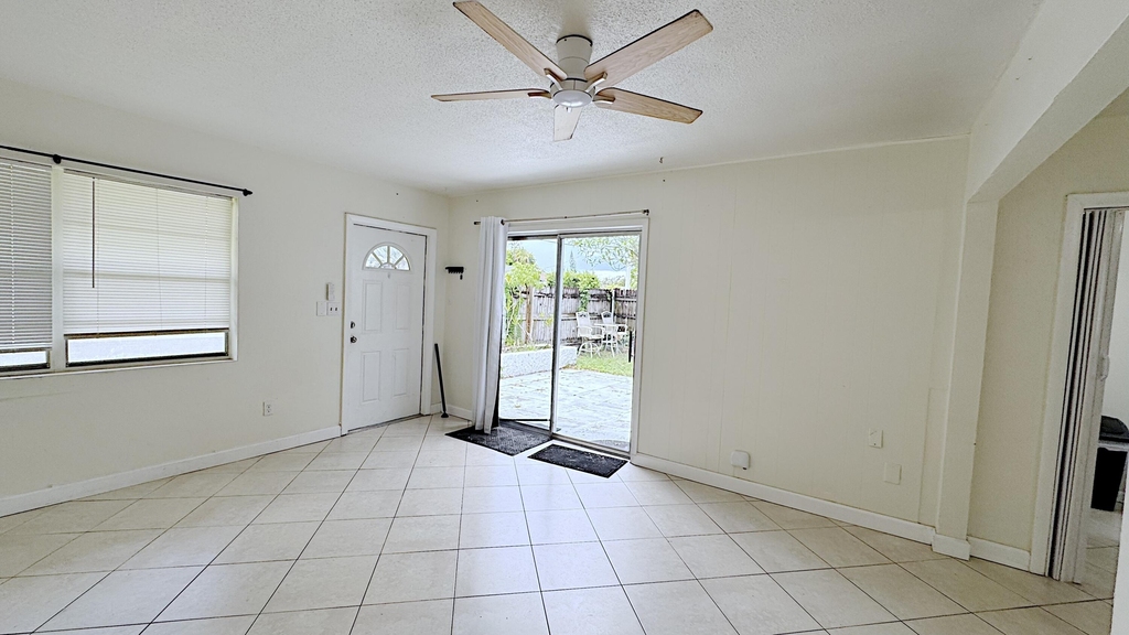 509 Se 2nd Avenue - Photo 2