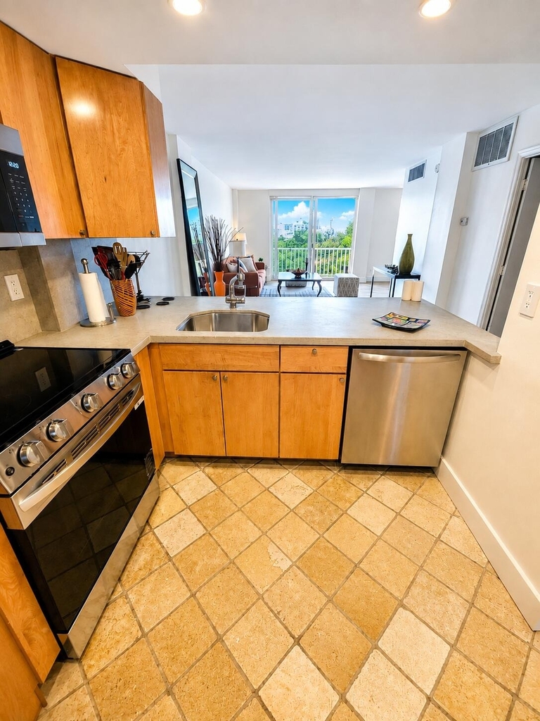 1777 Se 15th Street - Photo 4