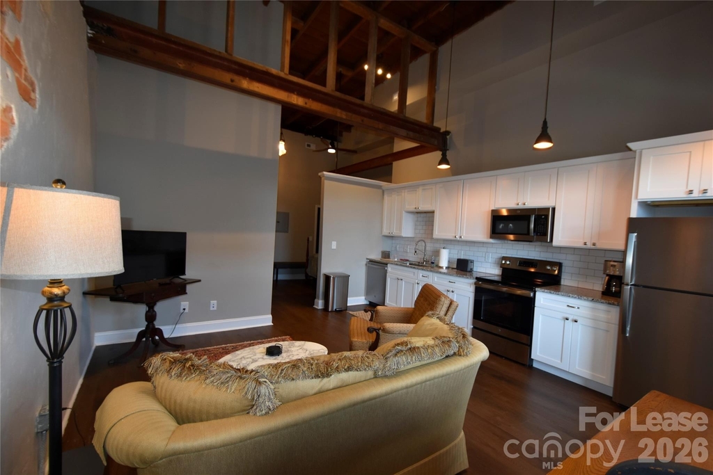 140 W Mountain Street - Photo 7