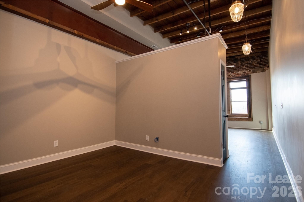 140 W Mountain Street - Photo 2