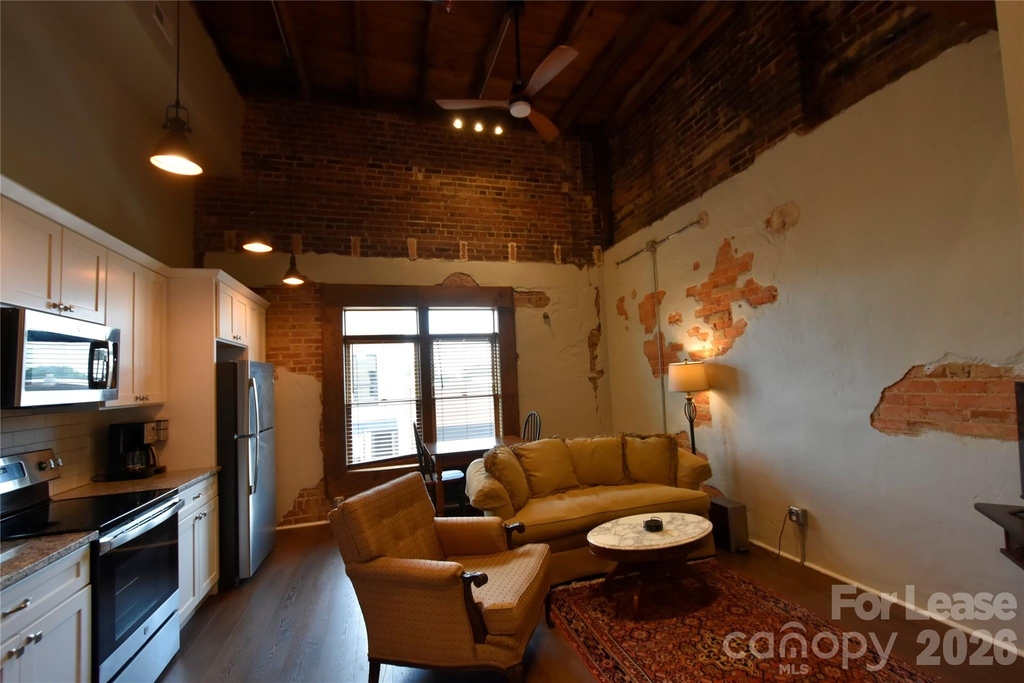 140 W Mountain Street - Photo 6
