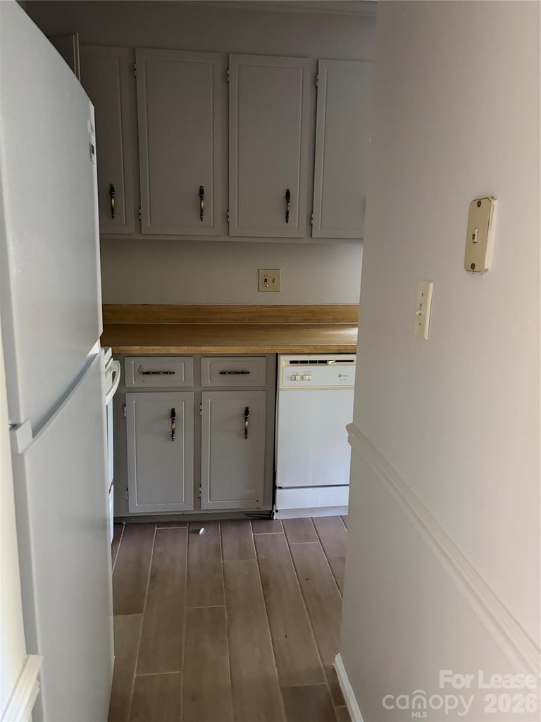 1708 Village Lake Drive - Photo 6