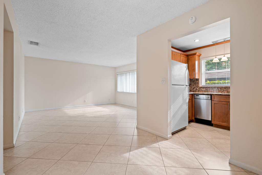 1106 Ne 16th Court - Photo 3