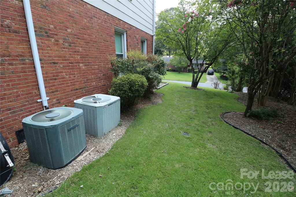 5410 Londonderry Road - Photo 43