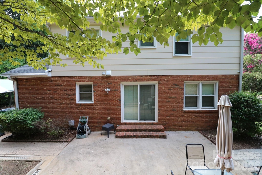 5410 Londonderry Road - Photo 6