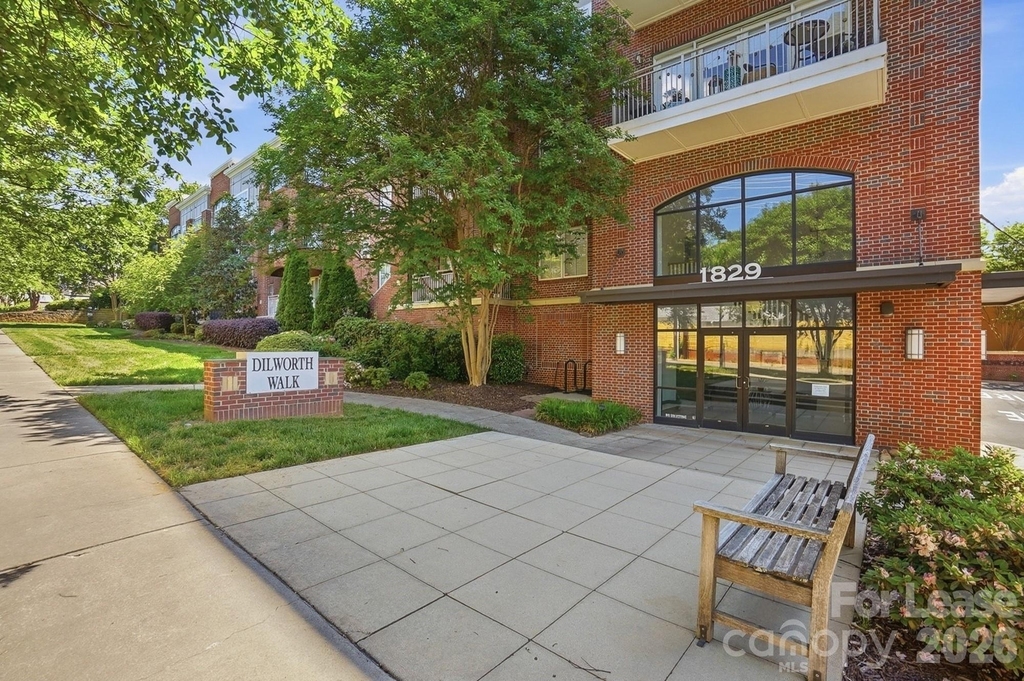 1829 Kenilworth Avenue - Photo 1