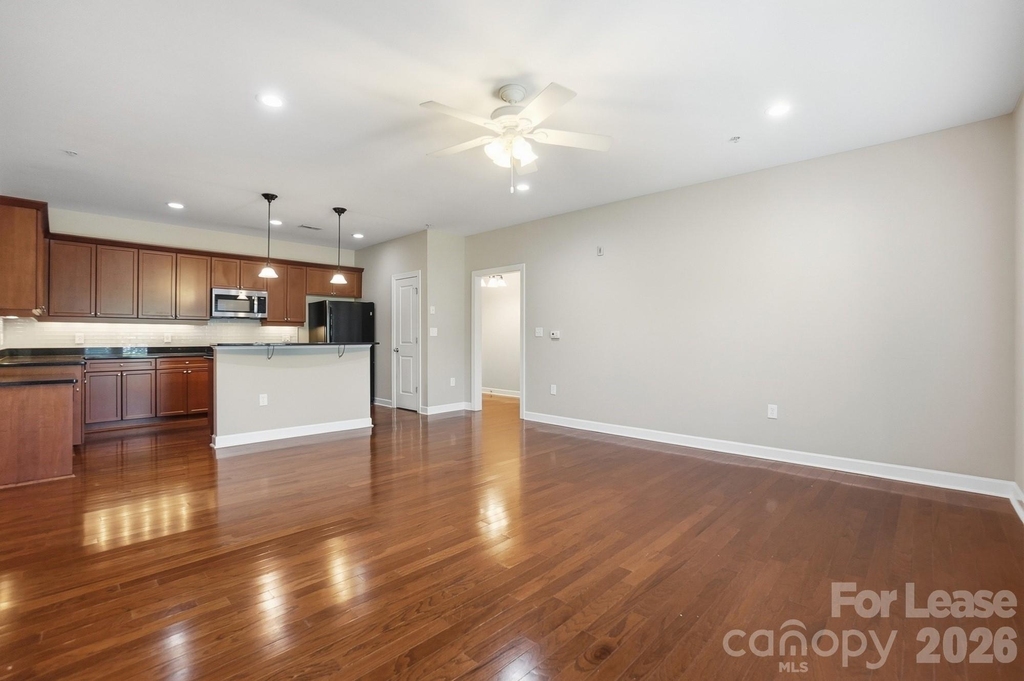 1829 Kenilworth Avenue - Photo 7