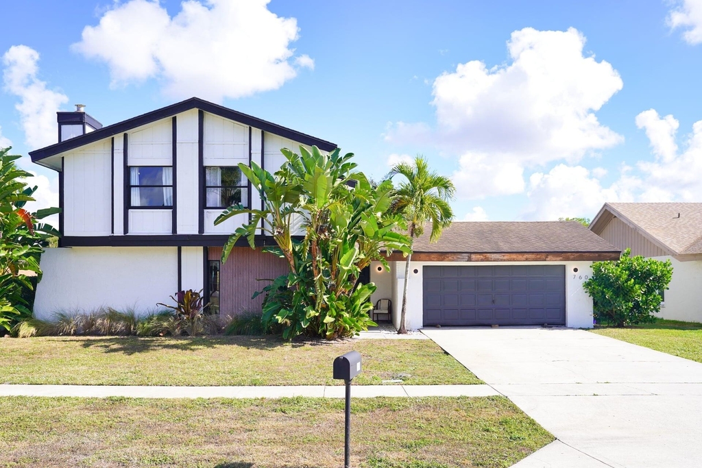 760 Windtree Way - Photo 0