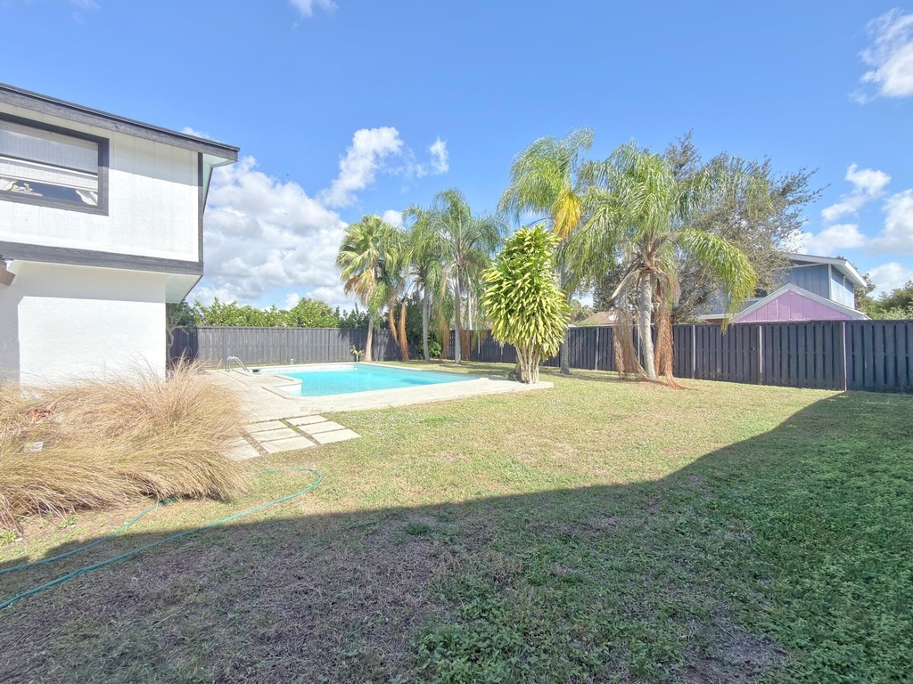 760 Windtree Way - Photo 11
