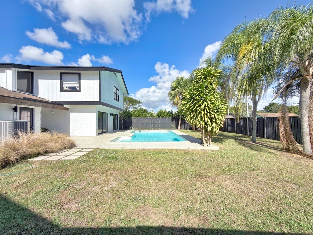 760 Windtree Way - Photo 12