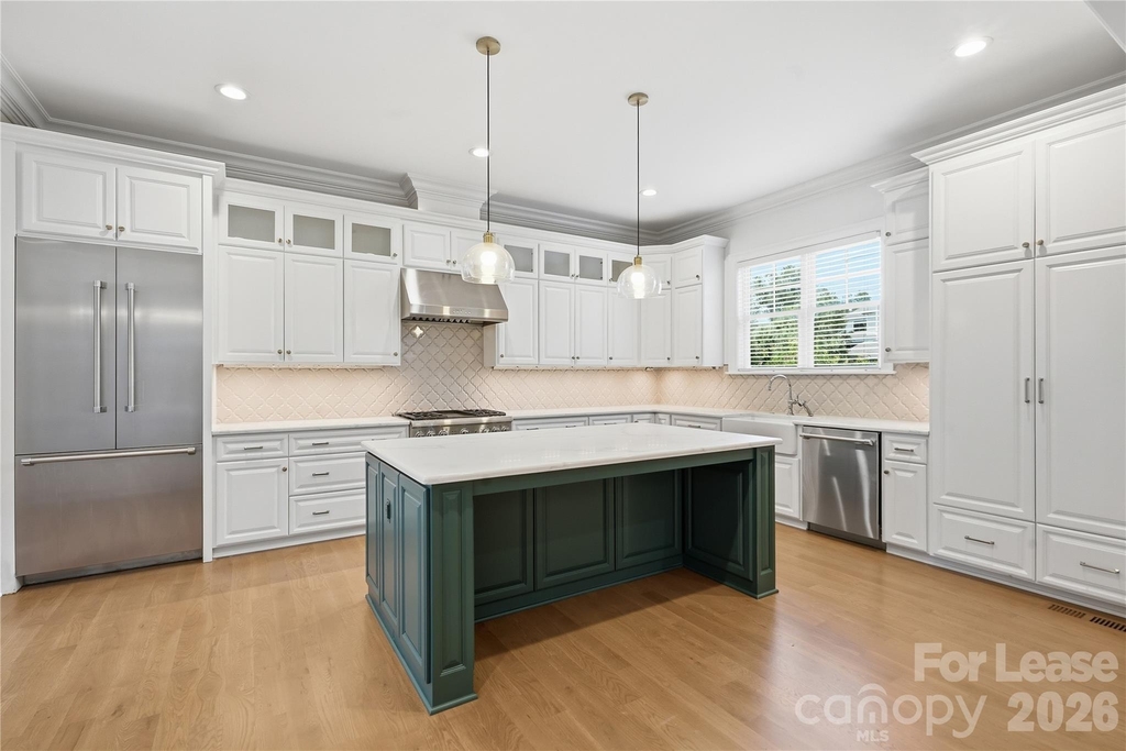 404 Iverson Way - Photo 37