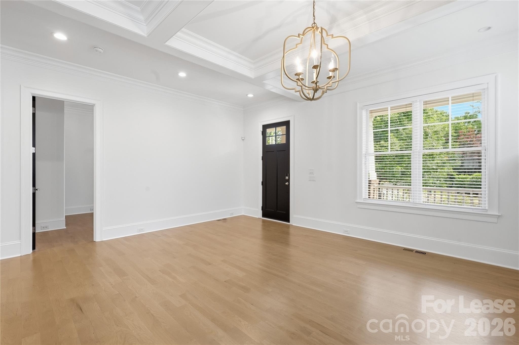 404 Iverson Way - Photo 28