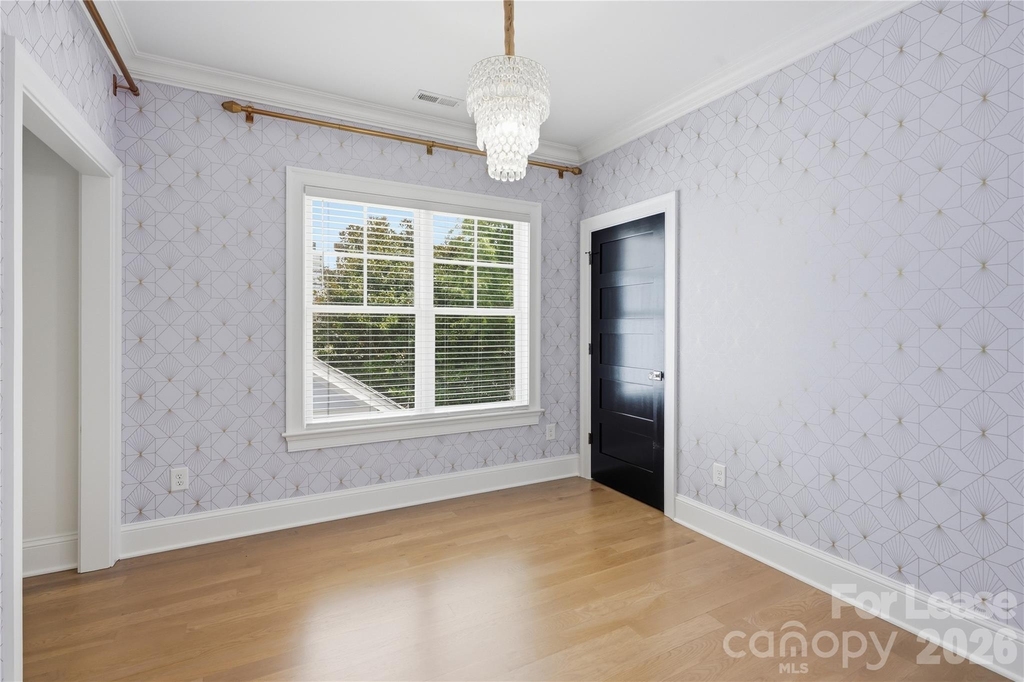 404 Iverson Way - Photo 21