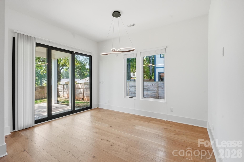 1112 Fairmont Street - Photo 2