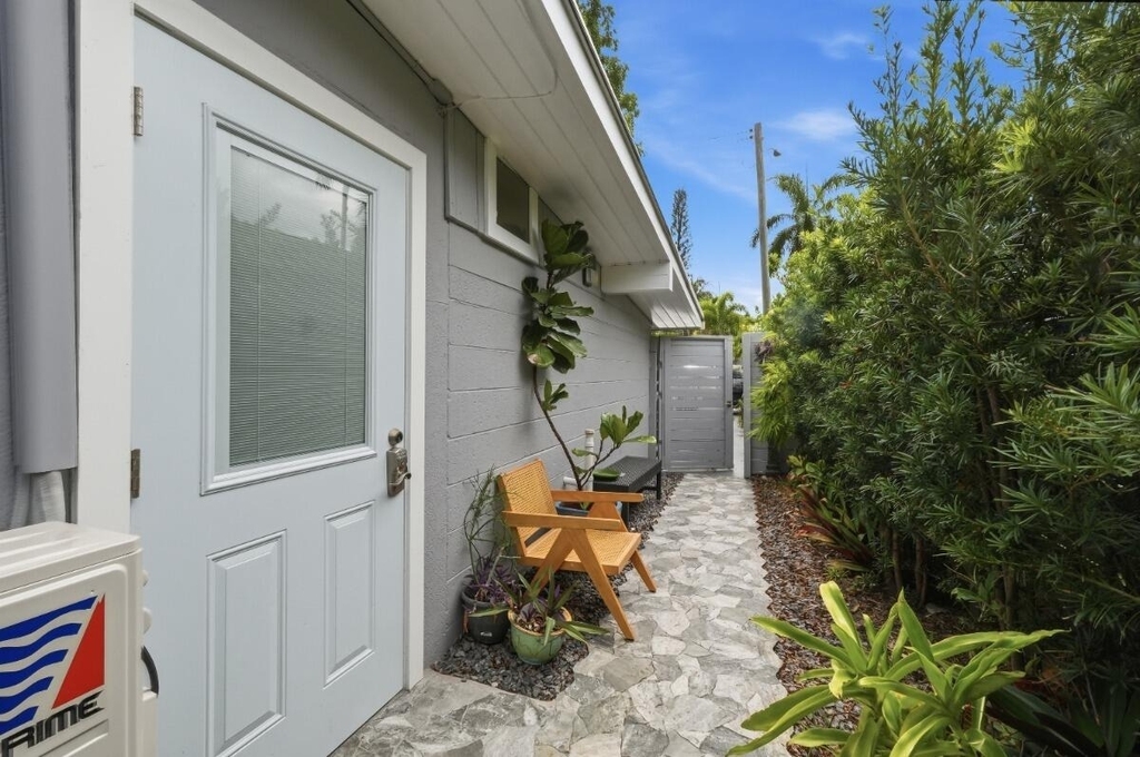 1230 N Victoria Park Road - Photo 8