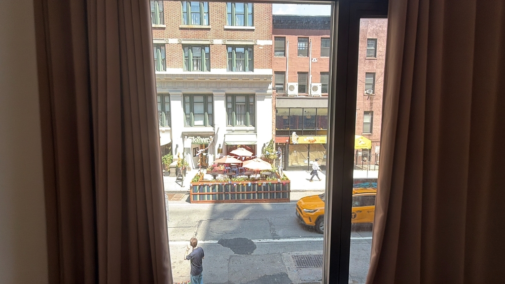East 27th Street - Photo 9