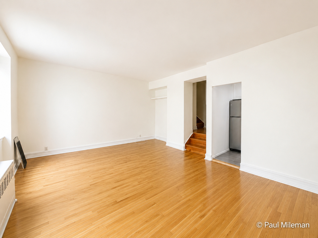 East 12th Street - Photo 3