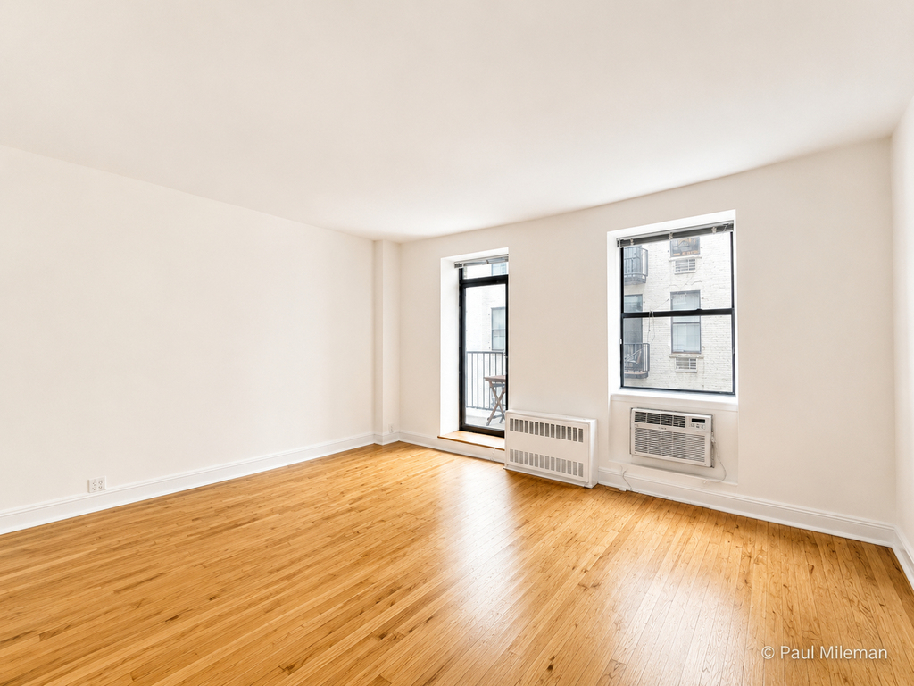 East 12th Street - Photo 1