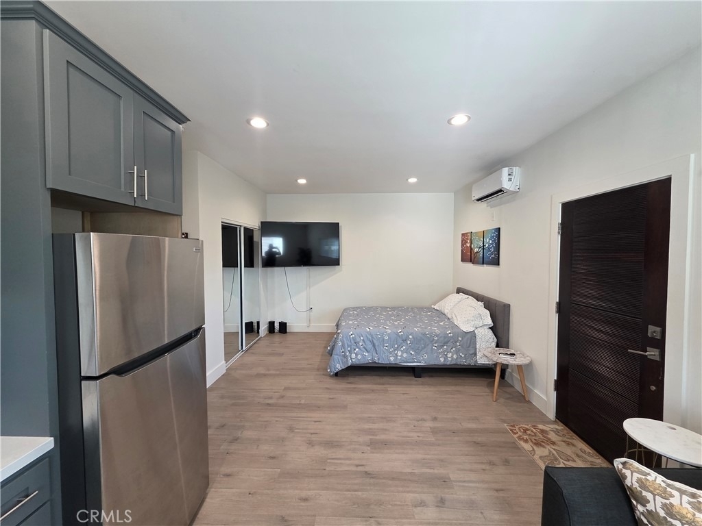 6956 Glade - Photo 2