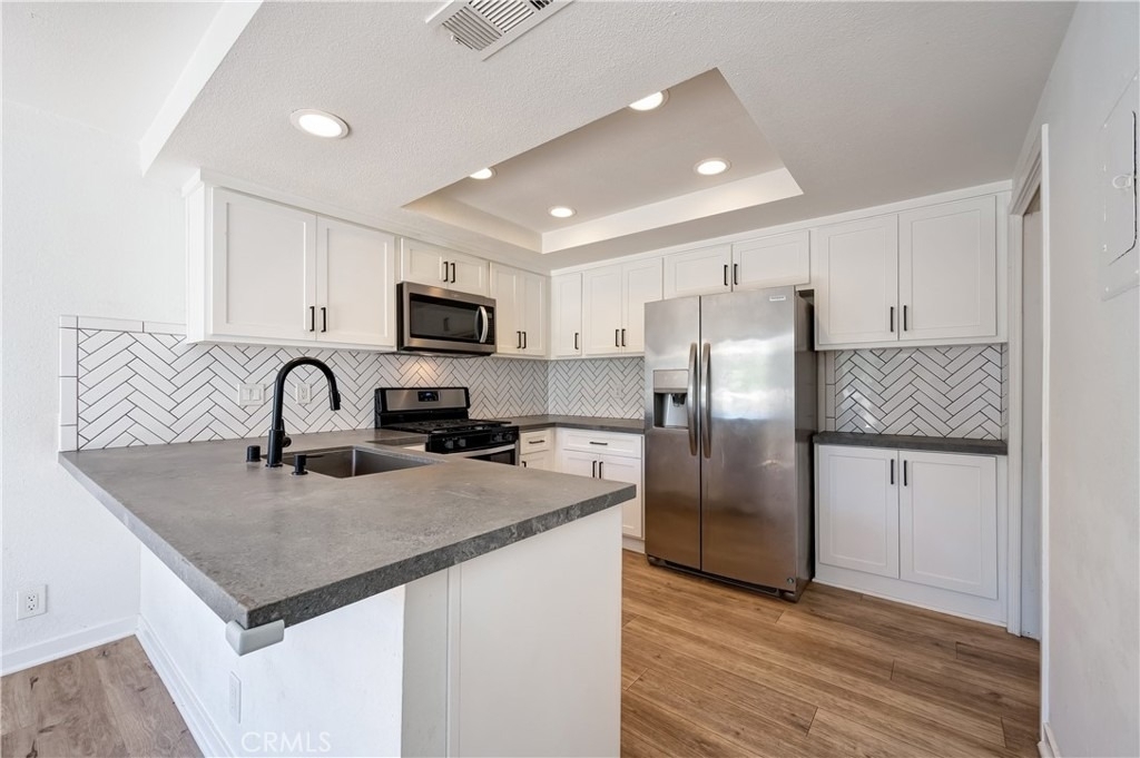 25 Clover Lane - Photo 0