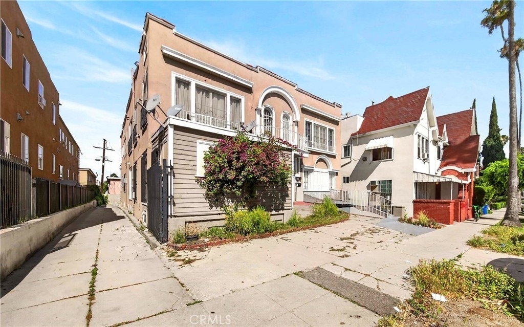 139 S Manhattan - Photo 36