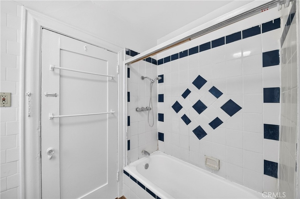 139 S Manhattan - Photo 20