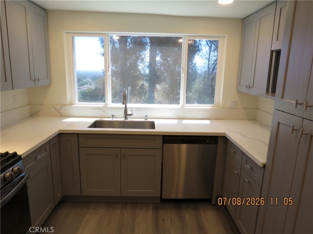 203 Ridge Terrace - Photo 12