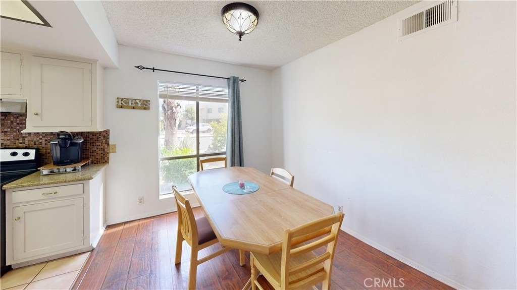 5205 E Waverly Drive - Photo 1